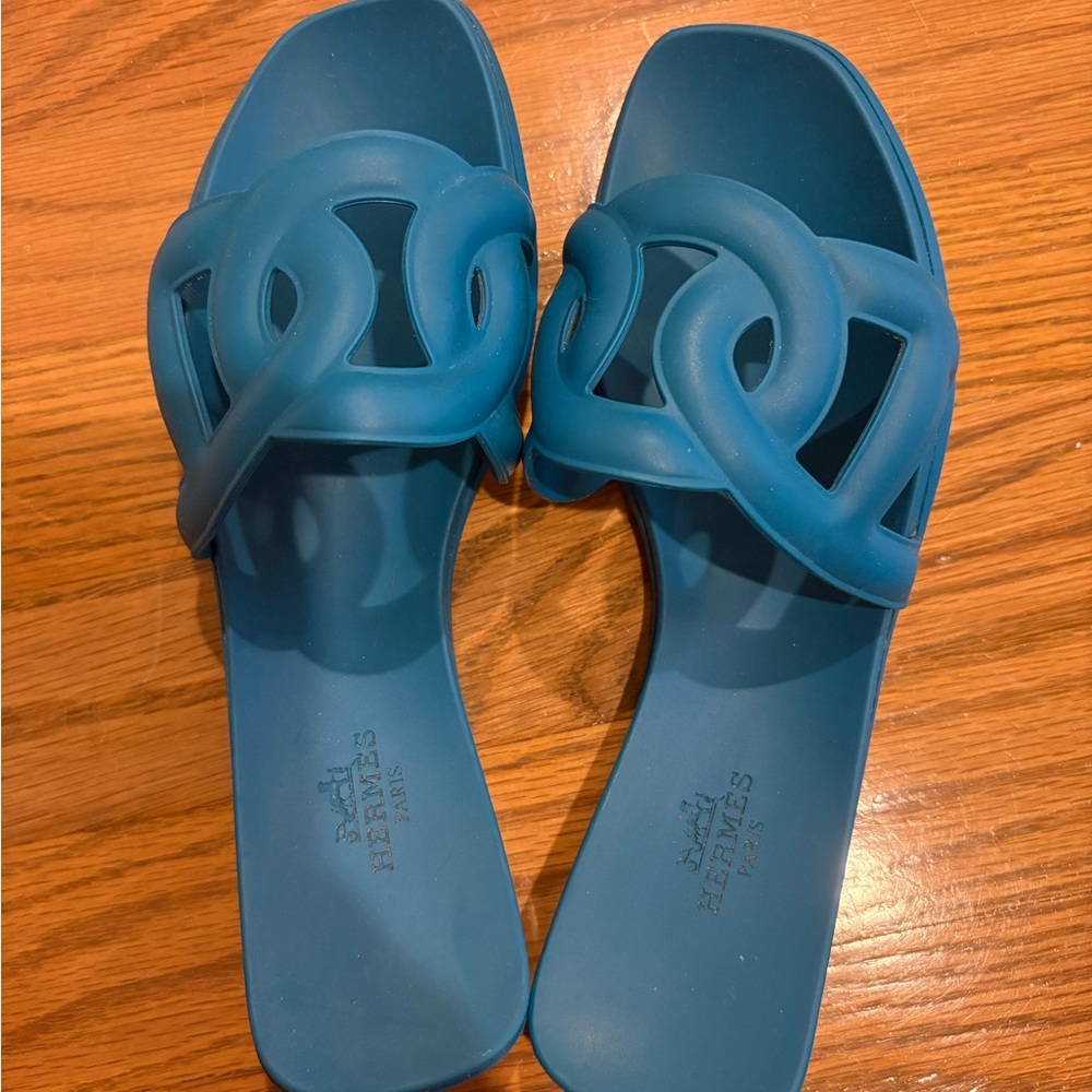 Hermes Aloha Flip Flops